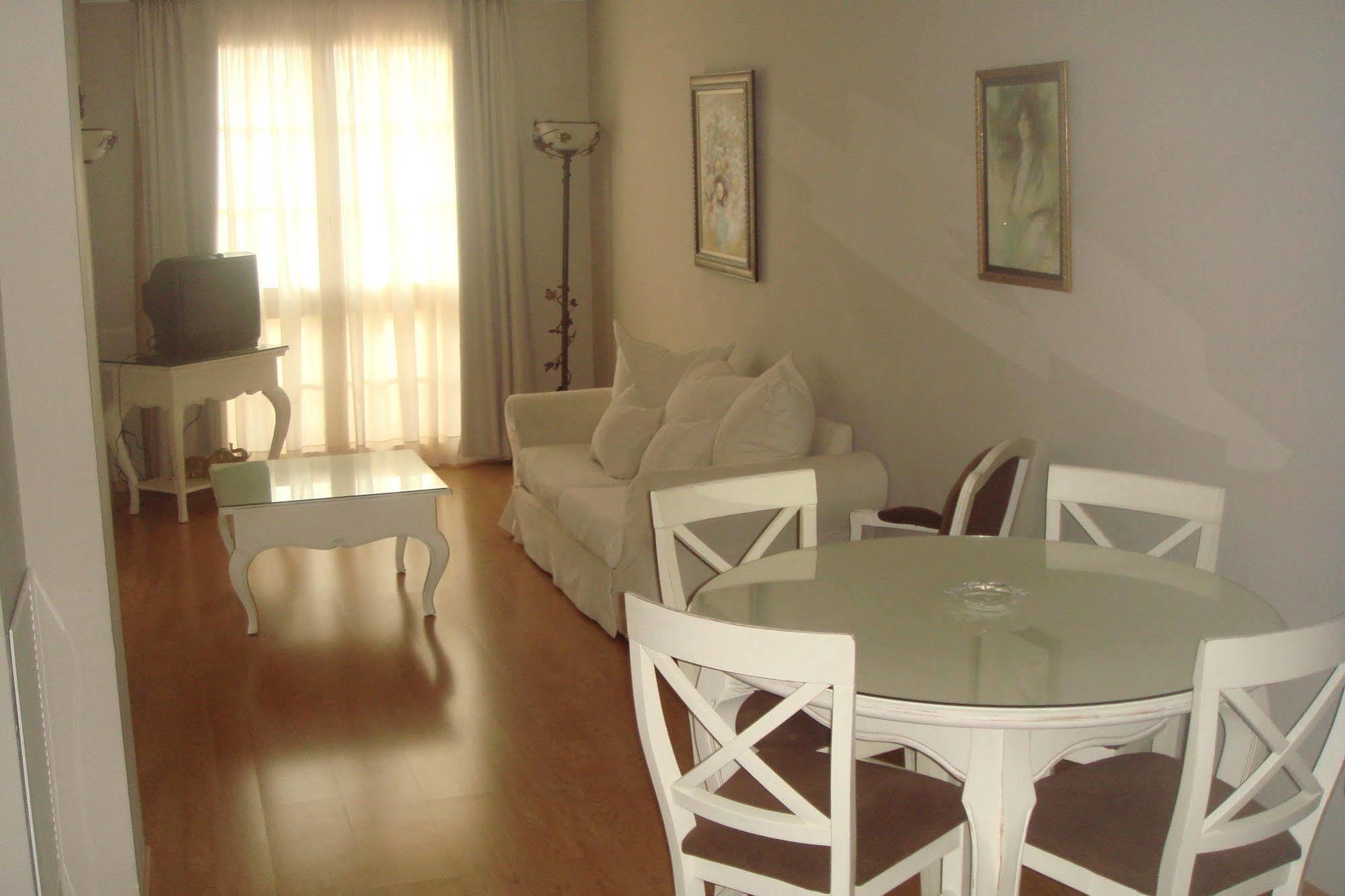 Apartaments Bt Vent De Garbi 엠푸리아브라바 외부 사진